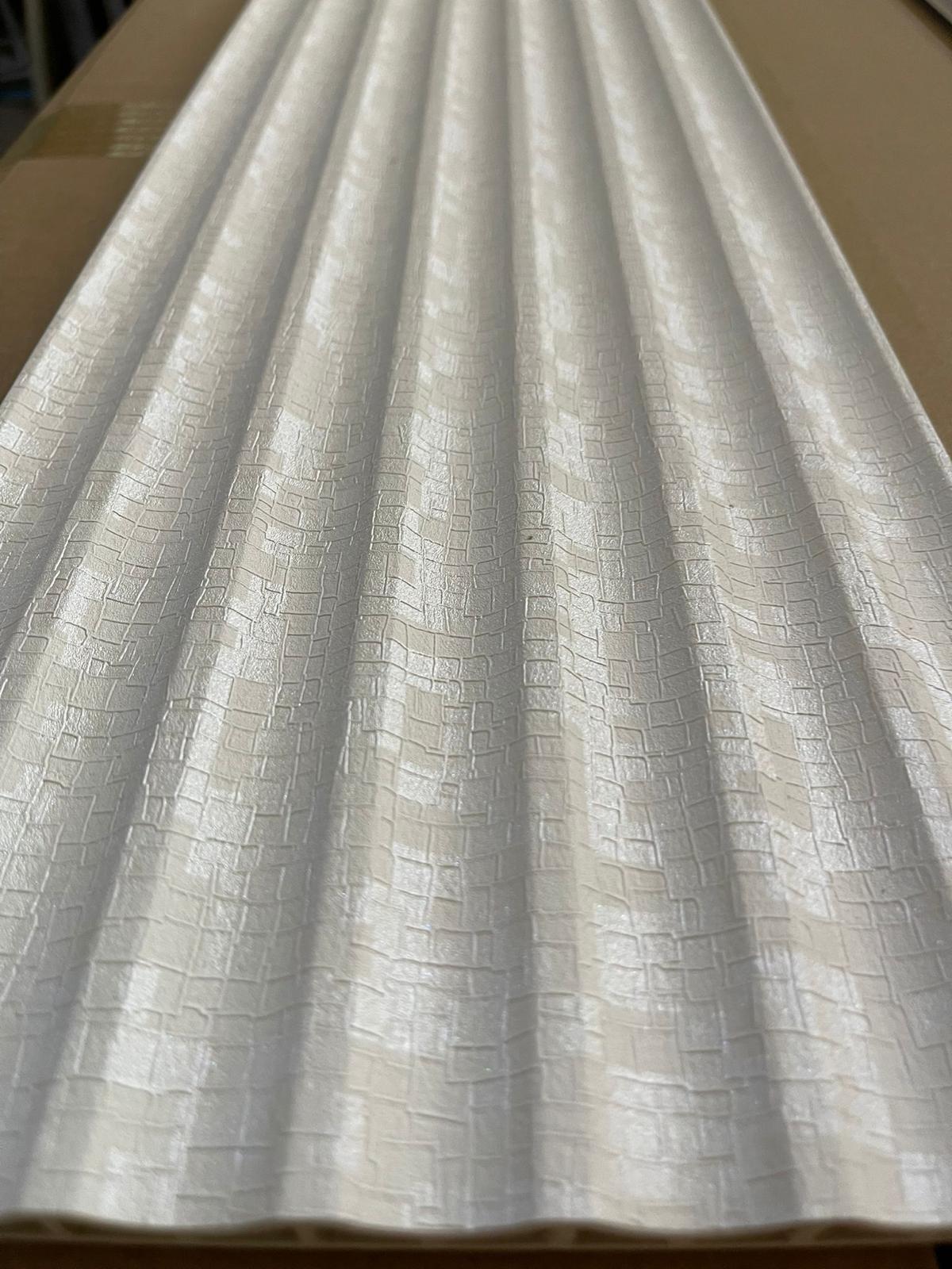 חיפוי קיר דמוי טקסטורת עור – דגם 99004 בגוון שמנת