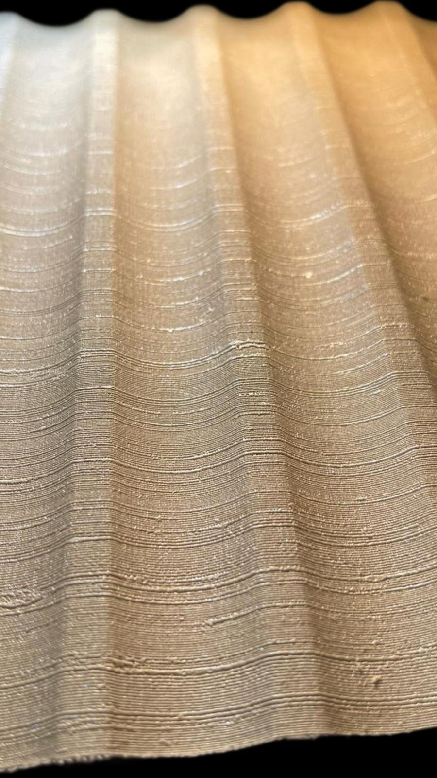 סרגל דמוי בד מבריק – דגם 99070 בגוון שמנת