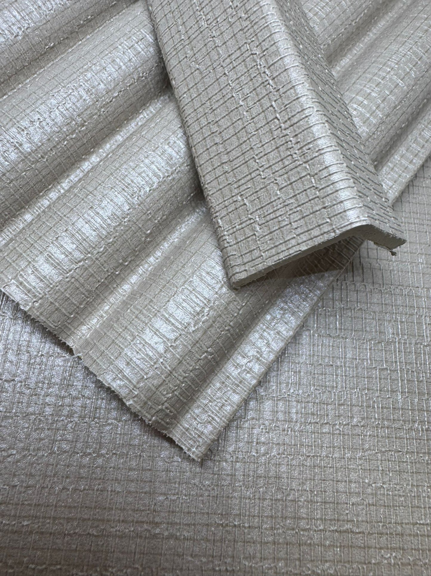 99110לוח חיפוי שטוח דמוי עור מבריק – דגם