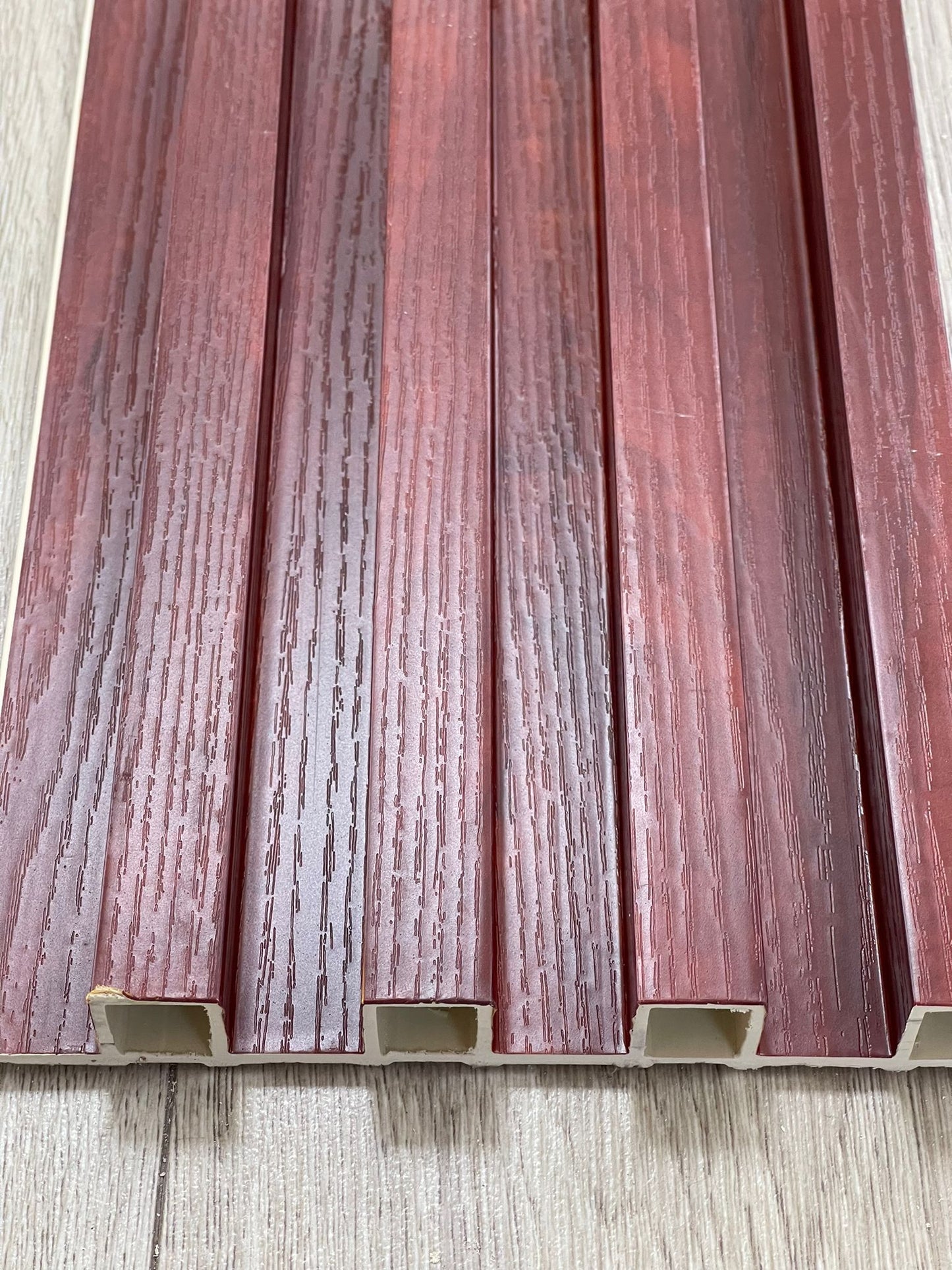 Decorative Wall Panel P126-S חיפוי קיר דמוי עץ – דגם P126 בגוון אדום כהה