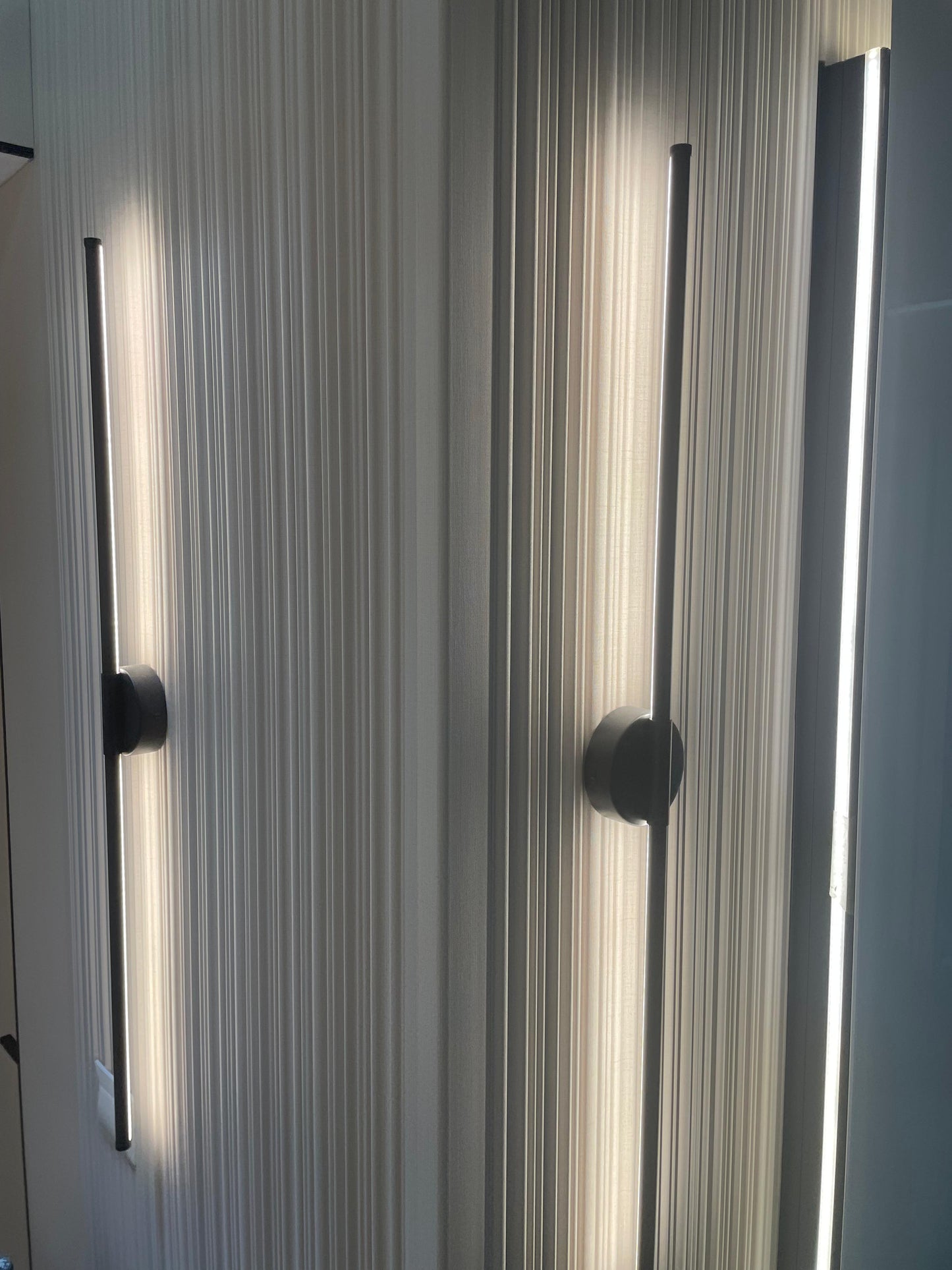 XR 29-20 158 חיפוי קיר דמוי בד בגוון בז' – דגם 29-20