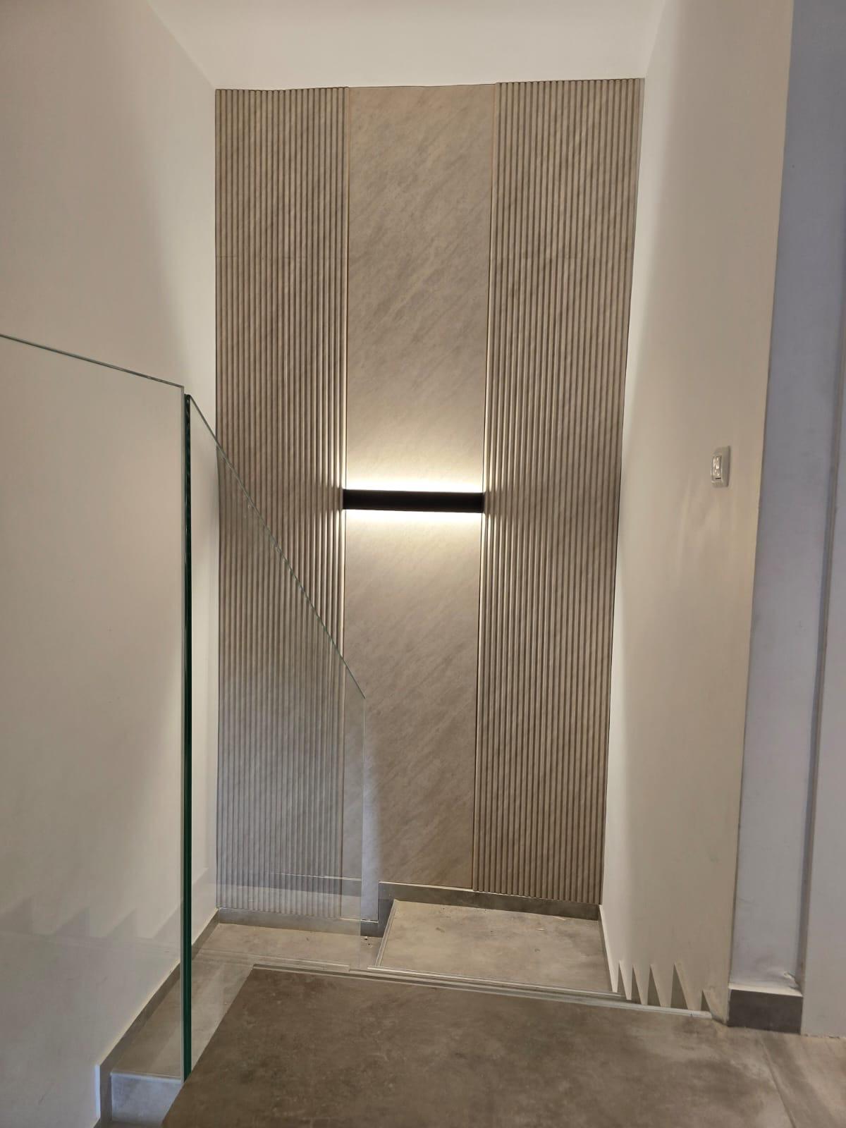 לוח דמוי אבן P150 | 280×120×0.5 ס״מ