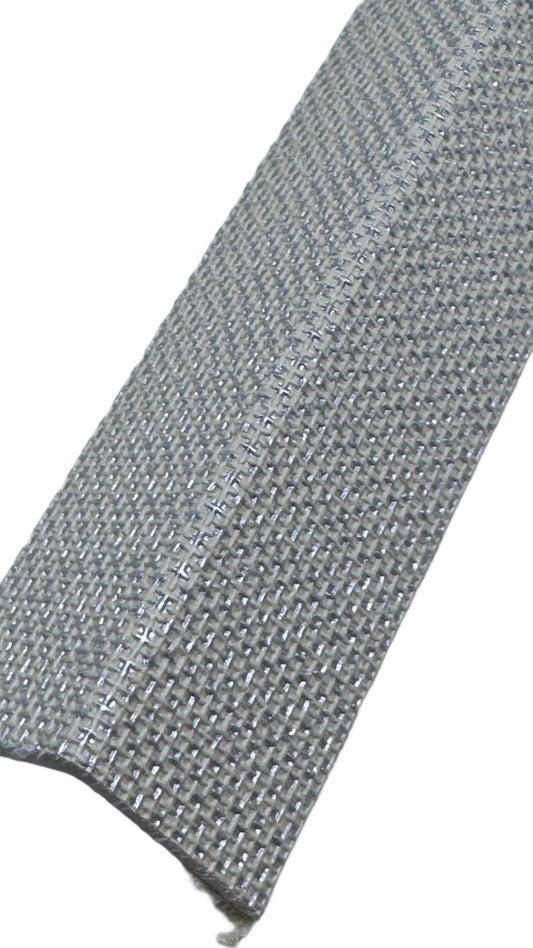 99058 סרגל פינתי 280×2.5×2.5 ס"מ – תואם בגוון חול