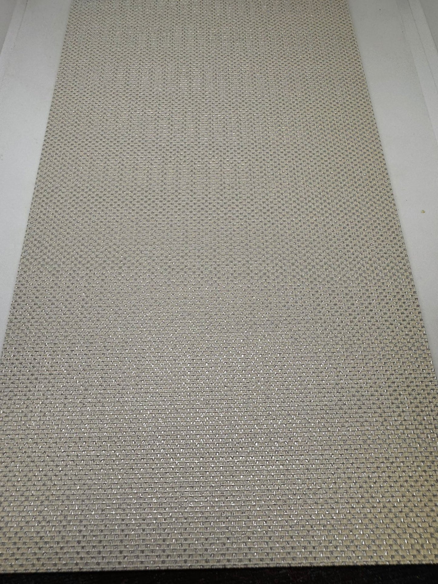 99058 לוח חיפוי 280×120×0.5 ס"מ – דמוי בד בגוון חול